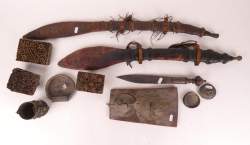 Africain : Lot d'armes et d'objets d'Afrique du Nord
