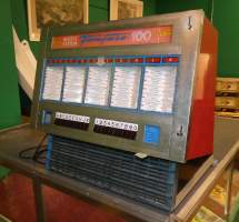 Musique: Jukebox -Fanfare 100, Music System- à poser (non testé, ds l'état à res