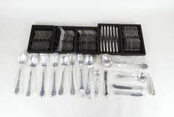 Argenterie : Ménagère en métal argenté CHRISTOFLE modèle Marly (72pcs)
