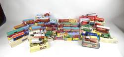 Jouet : voitures miniatures CORGI 1/43ème (Majorité en très Bon état en boite) ( 29pcs)