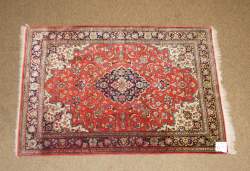 tapis d'Orient noué main GHOUM soie (taches d'eau)