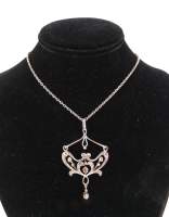 Bijou : Collier/chaine en argent et pendentif ART NOUVEAU en argent et base en or 14K serti de diamants taille rose
