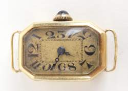 Bijou : Montre bracelet de dame boitier en or jaune 18K mouvement à remontoir (en état , sans bracelet)