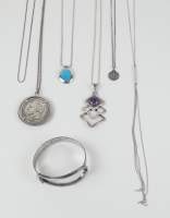 Bijoux en argent (7pcs) (6colliers/ chaines et pendentifs , 1bracelet)