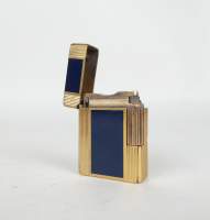 Objet : Briquet S.T.DUPONT plaqué or et laque de Chine (traces d'usage)