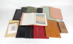 Collection de timbres : grosse collection de TP dont belges (la plupart charniérés , oblitérés et qq neufs) + BF qq TP collés + allemands , français , .
