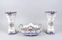Céramique: garniture de cheminée (egr): jardinière et vases (3pcs) Vieux Rouen c