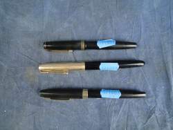 Collection: stylos à plumes: 2 Parker 1 plume 14ct 1 plaqué or 12Ct, 1 stylo à p