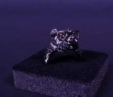 Bijou: Bague -Bulldog- en or noirci 18K sertie de diamants pour 1,93cts et de ru