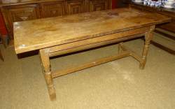 Meuble: table pétrin rectangulaire en chêne ancien