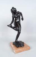 Sculpture: Bronze patiné -Danseuse regardant la plante de son pied- fonte posthu