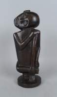 Sculpture : Statuette en bois de style africain moderne