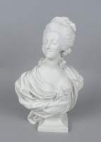 Sculpture : Biscuit Sèvres : - Marie - Antoinette - (ptt éclat arrière base) d'après BOIZOT Simon Louis