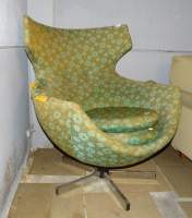 Meuble : fauteuil Jupiter (ds l'état) dit aussi oeuf design GUARICHE Pierre