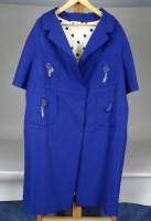 Mode : manteau de créateur en tissu bleu a/ boutons en sulfure de verre polychrome marqué G.VALENS Bruxelles