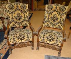 Meuble: Paire de fauteuils de style Louis XIV haut dossier tissu velours de Gene