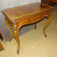Meuble table à jeux de style Louis XV en palissandre milieu 19eS Louis-Philippe