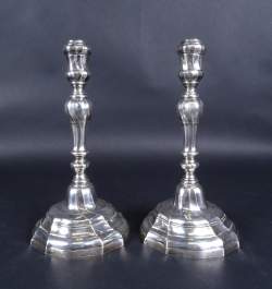 Argenterie : paire de chandeliers poinçon de Ath 1769