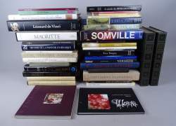 Livre : 50 Arts : Jujol , Heyvaert , Lefèvre , Dali , Magritte , Surréalisme , Somville , Y. Tanguy , Delvaux , Collection Province Hainaut , mobilier , Horta.