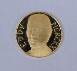 Collection : Médaille EDDY MERCKX en or 18k tirage num 2066 sur 20000expl avec certificat et coffret