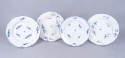 Céramique: 4 assiettes porcelaine CHANTILLY camaïeu bleu dit -à la brindille fle
