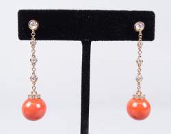 Bijou: Paire de boucles d'oreilles en or jaune 18K serties de corail EU ONLY et