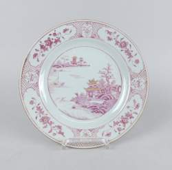 Asiatique : assiette en porcelaine de Chine 18eS famille rose