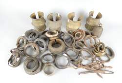 Africain : Lot important de bracelets et monnaies Afrique de l'ouest