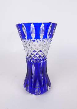 Verrerie : Vase en cristal taillé signé Val Saint Lambert bleu et incolore