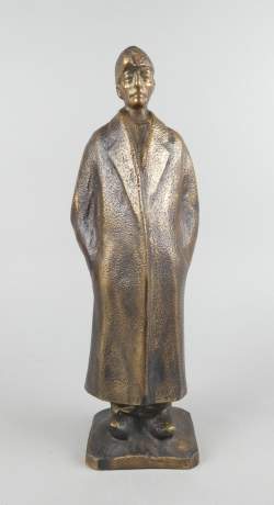 Sculpture : Bronze doré - Prisonnier de guerre 1940/45 - signé NOEL Louis Sculpture : Bronze doré - Prisonnier de guerre 1940/45 - signé NOEL Louis
