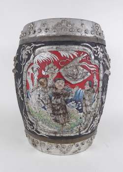 Asiatique : Tabouret en bois peint polychrome forme tambour