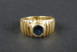 Bijou : Bague en or jaune 18K sertie d'un saphir