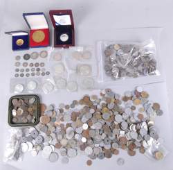 Collection de pièces de monnaie : petit lot en argent et gros lot de pièces au kilo