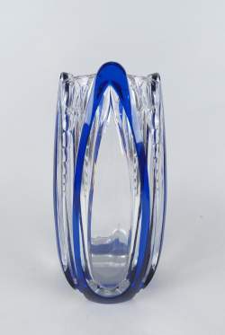 Verrerie: Vase en cristal taillé Val Saint Lambert (pt ecl) H:25cm