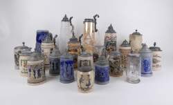 Objet: Collection de chopes / pichets à bière dont grès bleu, allemand, en verre