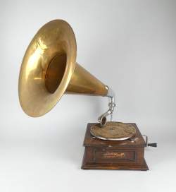 Musique: Gramophone -His Master Voice- en état de fonctionnement (pt coup) H:69c