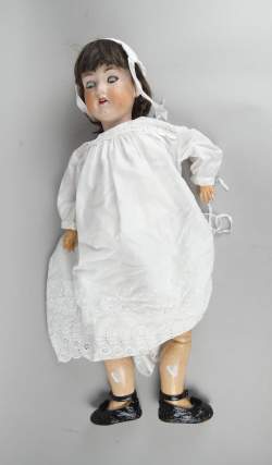 Poupée: Armand Marseille (usures), tête porcelaine moule 390 yeux dormeurs, bouc