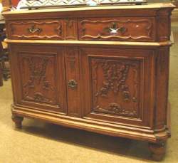 Meuble de style liégeois 19eS en chêne sculpté 2P sculptées moulurées 2T à cordo Meuble de style liégeois 19eS en chêne sculpté 2P sculptées moulurées 2T à cordo