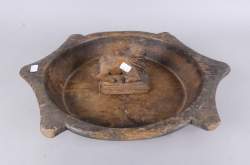 Africain: Plateau et mortier en bois possiblement Indien L:50cm
