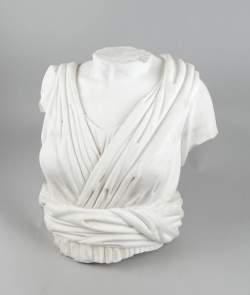 Sculpture: Buste ancien à l'antique en marbre blanc de Carrare -Diane chasseress