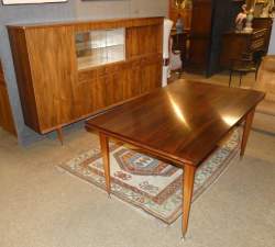 Meuble : Salle à manger vintage en palissandre sur pieds métal chromé circa 1960