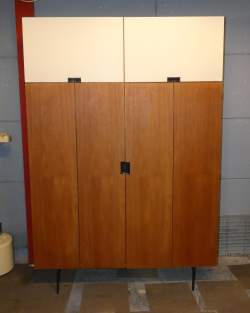 Meuble vintage : Garde - robe modèle - KU15 - en teck (rayures , pt ecl) designer BRAAKMAN Cees