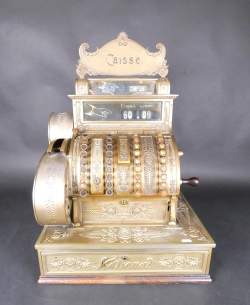 Objet : Caisse enregistreuse - NATIONAL DAYTON OHIO USA - en métal patiné doré (etat d'usage , à réviser , pas de clés) début 20eS