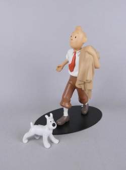 BD : Figurine HERGE Tintin en résine polychrome Moulinsart circa 2006 (rest , rayures , ecl) - Le grand globe trotteur - et milou rapportés