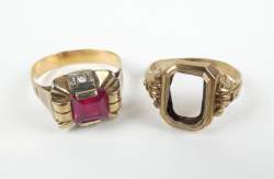 Bijou : 2 bagues (1mq) en or jaune 8K et 9K