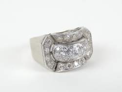 Bijou : Bague ART DECO en or blanc 18K sertie de diamants dont 1 central (acc)