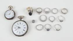 Bijou : 11bagues en argent (dont pandora) + perle en argent + 2montres de gousset (cuv ext et double cuv) en argent (ds l'état)