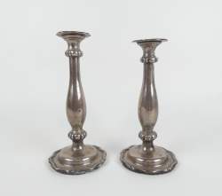 Argenterie : 2 bougeoirs en argent lesté