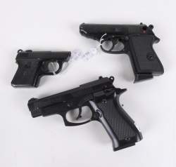 Militaria : 3 pistolets d'alarme (oxy) : HS Germany , Lady K Italy , Auto K Italy (3pces)