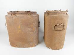 Militaria : 2 norvégiennes Conteneur alimentaire isolé probablement Allemagne 2e guerre (ds l'état , mqe)